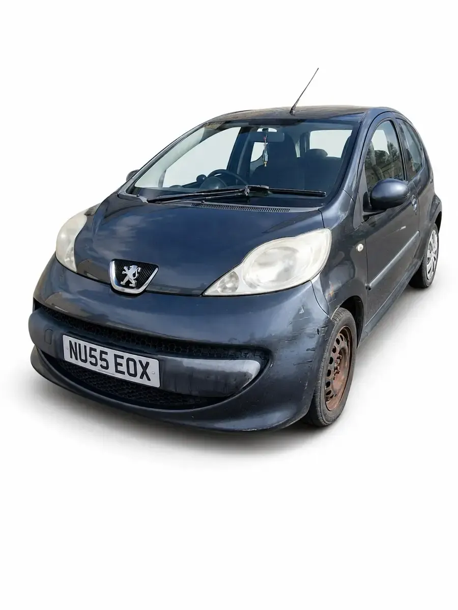 Used Peugeot 107 68 HP (50 kW) 2005 Grey Hatchback