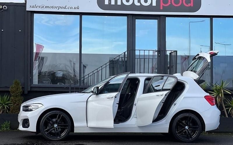 Used BMW 118 Sport Line 136 HP (100 kW) 2017 White Hatchback