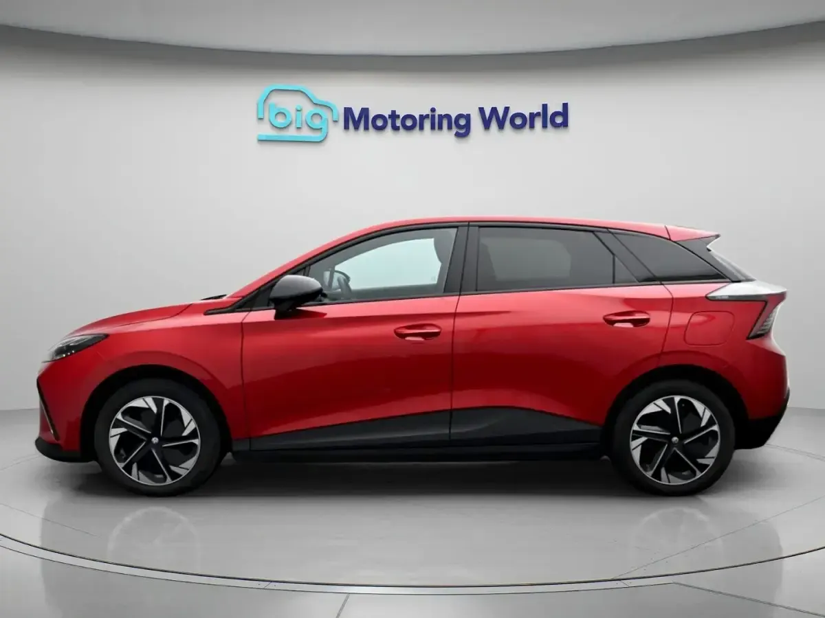 Used MG MG4 EV Trophy 319 kW (435 HP) 2023 Red Hatchback