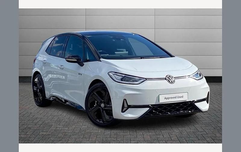 Glacier white with solid black roof Used 2025 VW ID.3 GTX Hatchback | £31,450 - Image 1/3