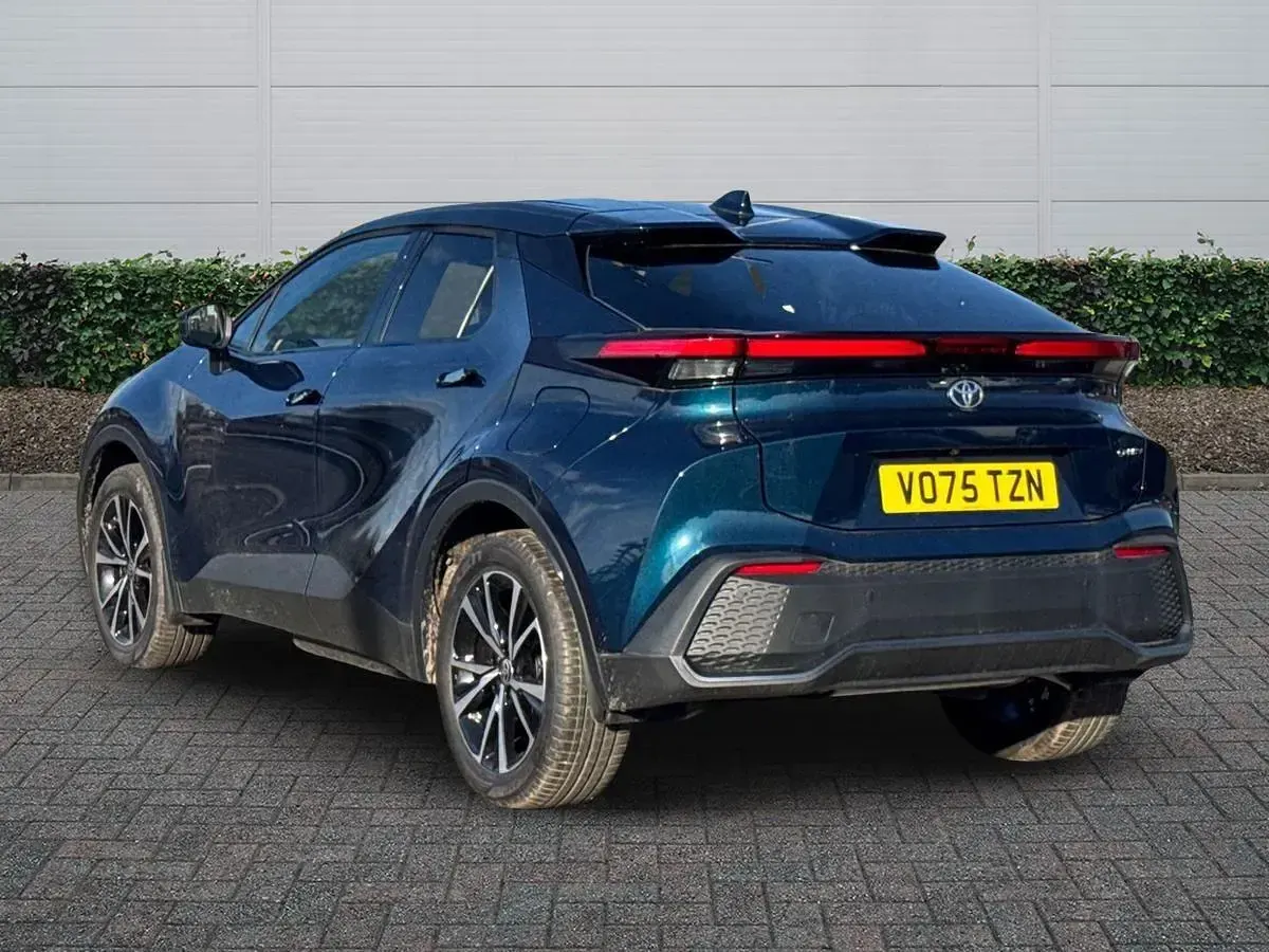 New Toyota C-HR Design 2025 Blue SUV
