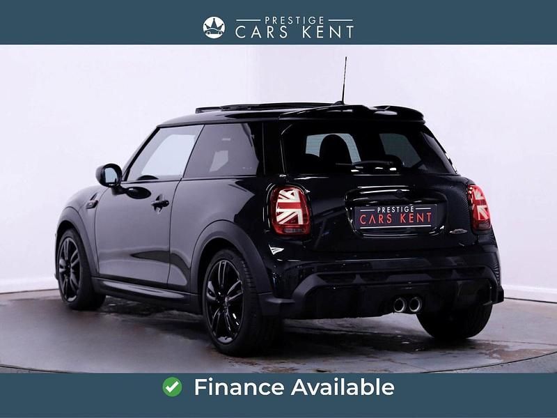 Used Mini John Cooper Works Hatch 231 HP (169 kW) 2023 Green Hatchback