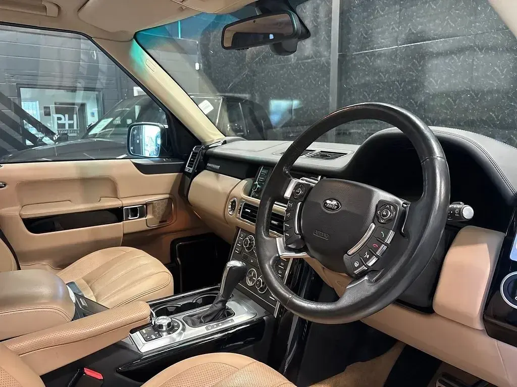 Used Land Rover Range Rover Autobiography 510 HP (375 kW) 2013 Brown SUV