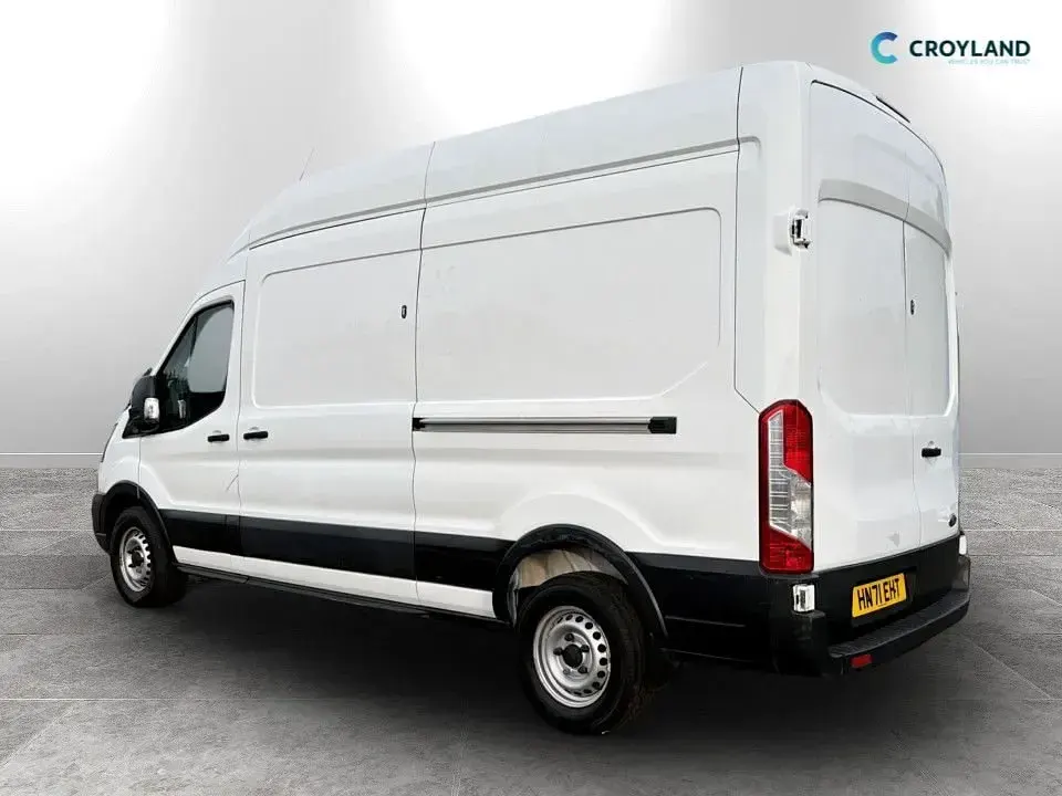 Used Ford Transit S 130 HP (95 kW) 2021 White Van