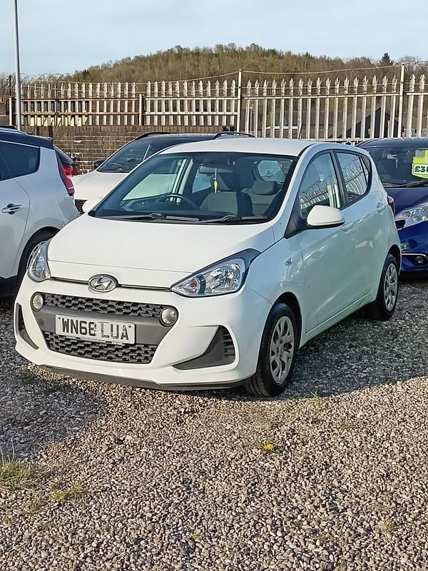Used Hyundai i10 SE 2018 White Hatchback