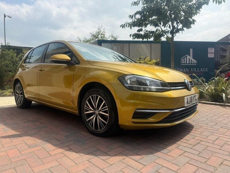 Yellow Used 2018 VW Golf VII SE Hatchback | £12,995 (Good price) - Image 1/4