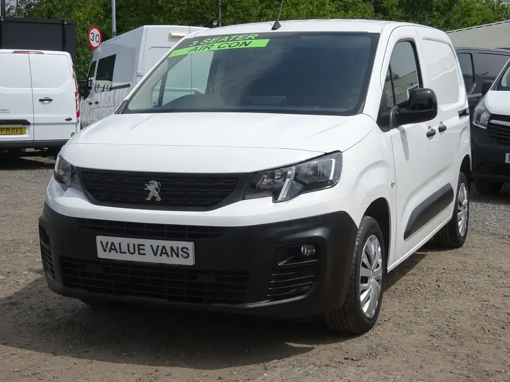 Used Peugeot Partner 2022 White MPV