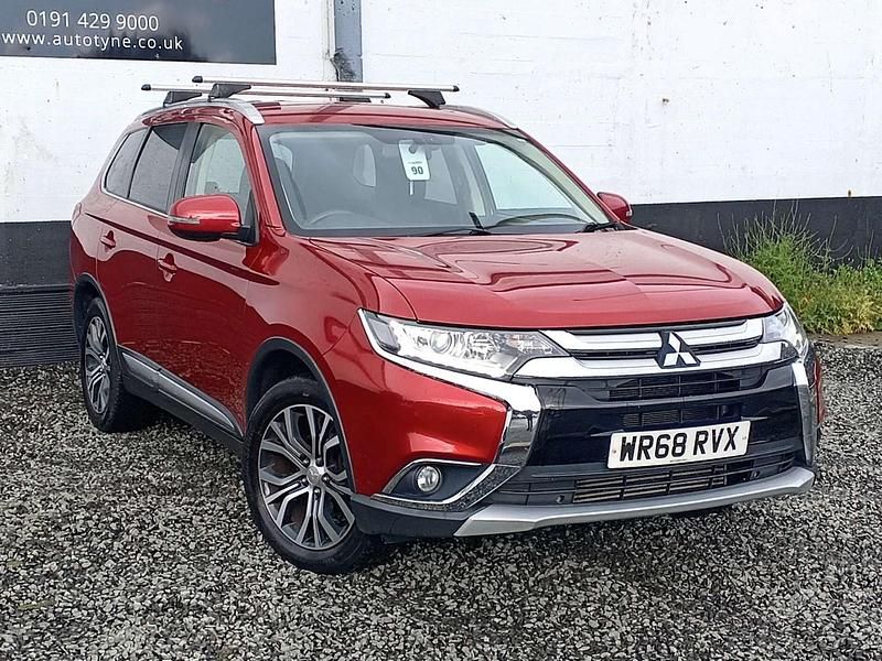 Red Used 2018 Mitsubishi Outlander SUV | £12,995 (Fair price) - Image 1/4