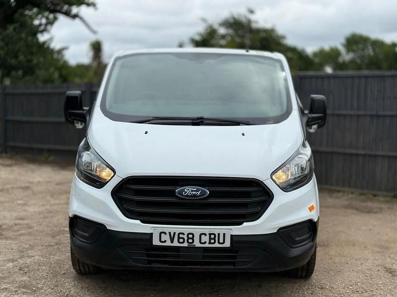 White Used 2018 Ford Transit Custom Trend Van | £5,995 (Super price) - Image 1/4