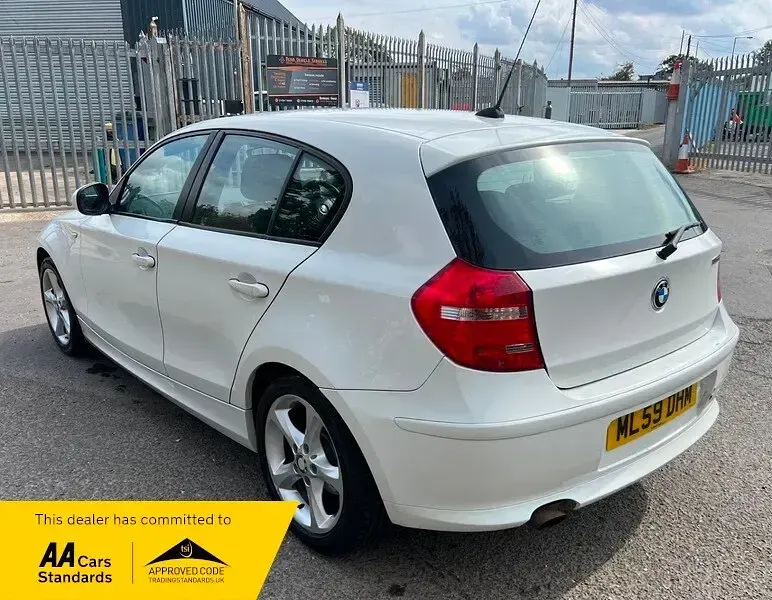 Used BMW 116 Sport Line 2009 White Hatchback