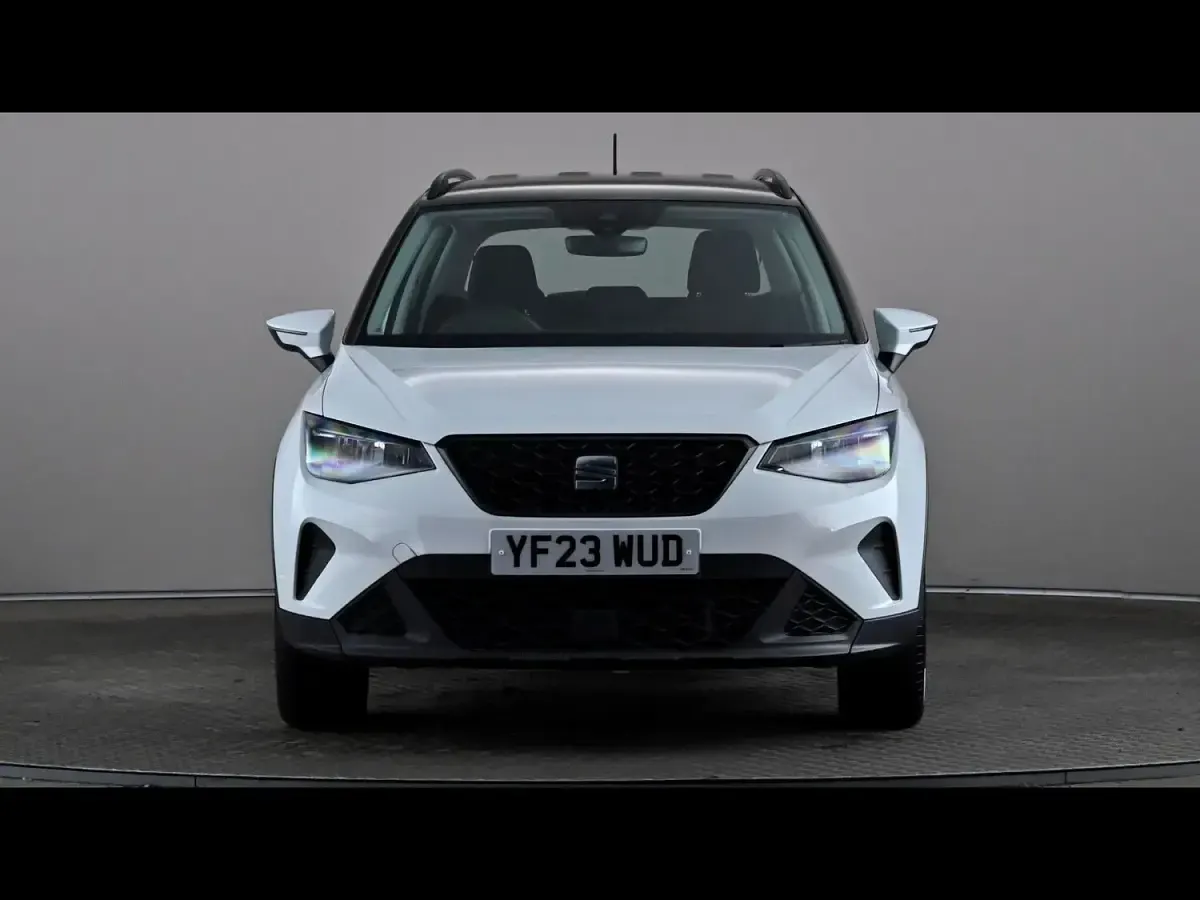 Used Seat Arona SE 2023 White SUV