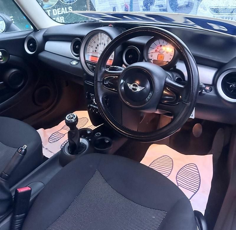 Used Mini ONE Hatch 2010 White Hatchback