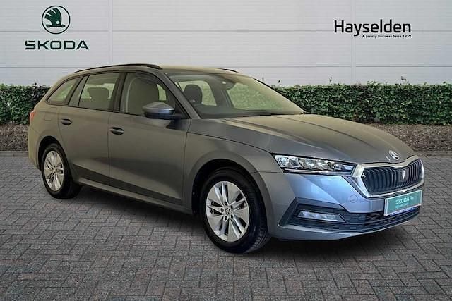 Graphite grey metallic Used 2024 Skoda Octavia SE Technology Estate | £17,995 (Fair price) - Image 1/2