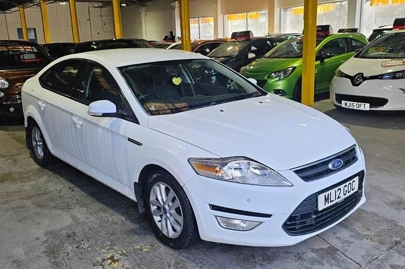 White Used 2012 Ford Mondeo Zetec Hatchback | £2,500 (A bit pricey) - Image 1/1