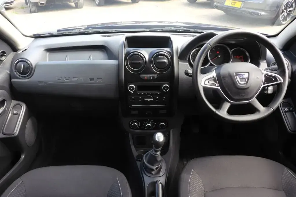 Used Dacia Duster Ambiance 110 HP (80 kW) 2017 Blue SUV