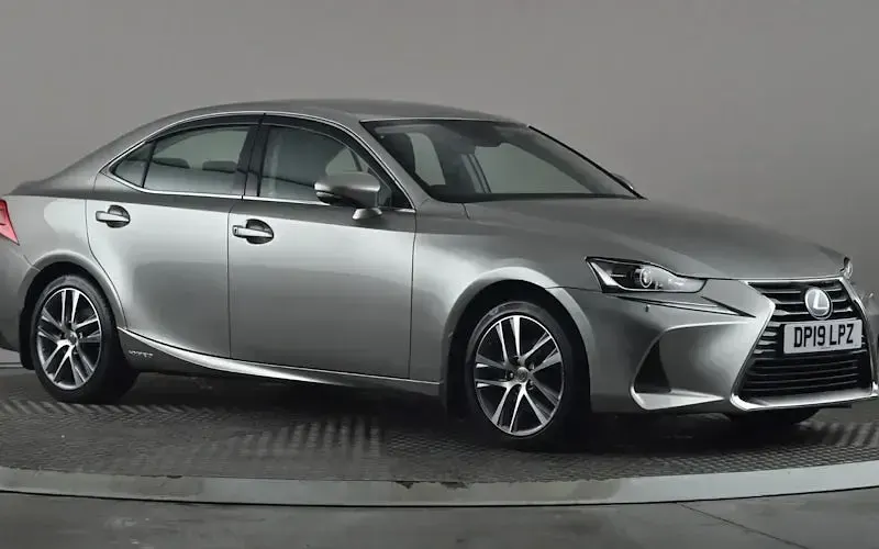 Used Lexus IS300h 223 HP (164 kW) 2019 Sedan