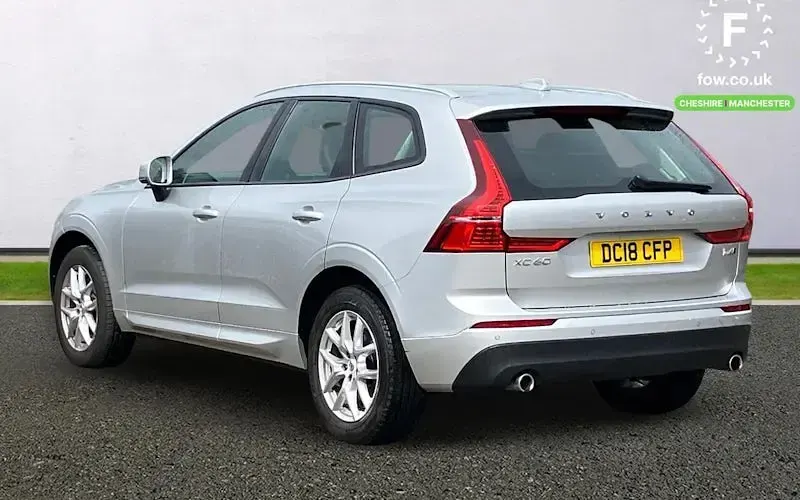 Used Volvo XC60 Momentum 190 HP (139 kW) 2018 Silver SUV