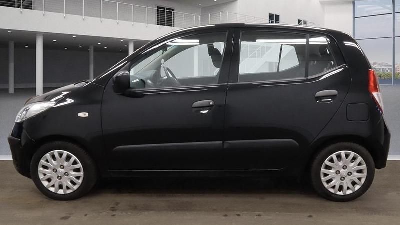 Used Hyundai i10 Classic 77 HP (56 kW) 2011 Black Hatchback