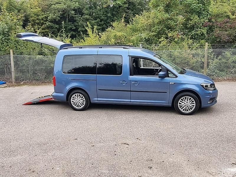 Blue Used 2017 VW Caddy MPV | £12,995 (A bit pricey) - Image 1/4