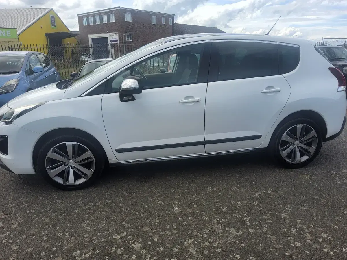 Used Peugeot 3008 Allure 2015 White Estate