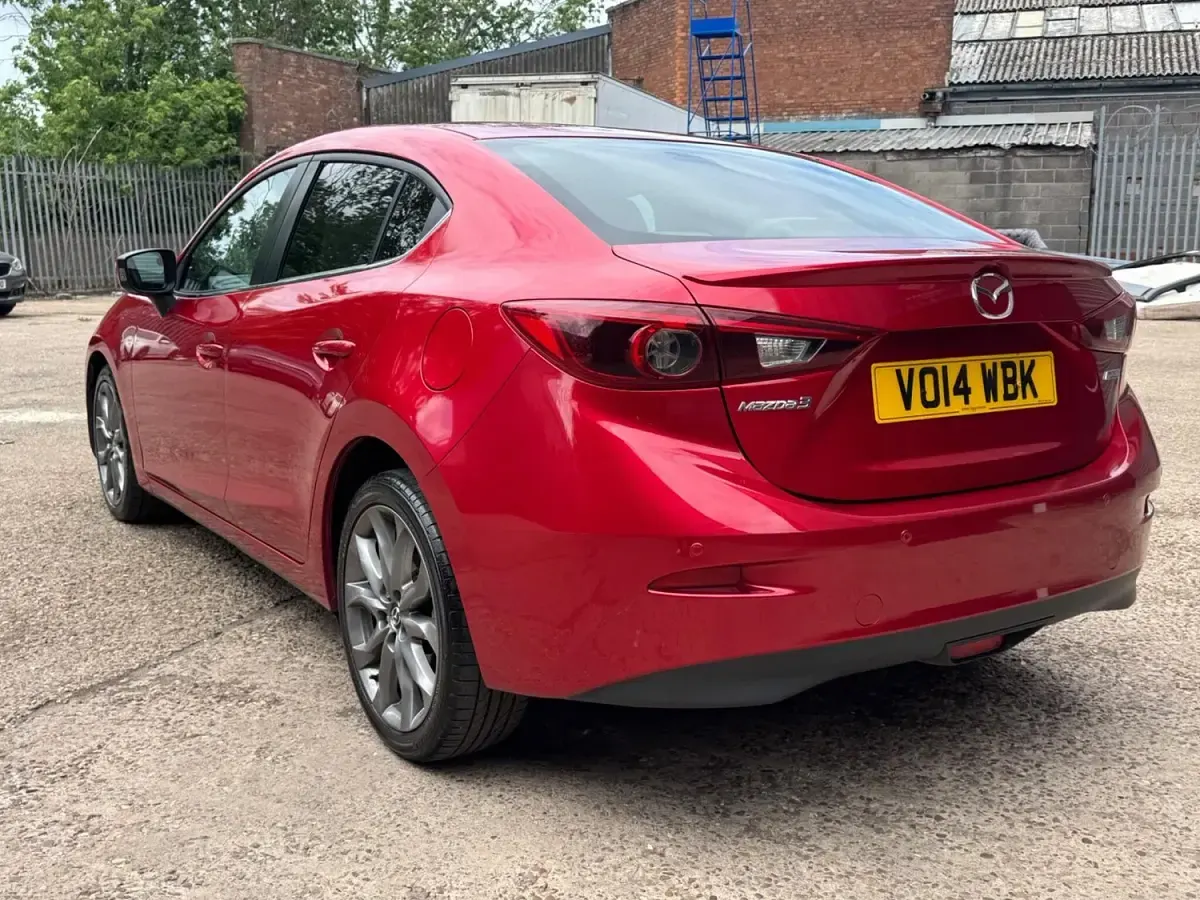 Used Mazda 3 Inclusive 150 HP (110 kW) 2014 Red Sedan