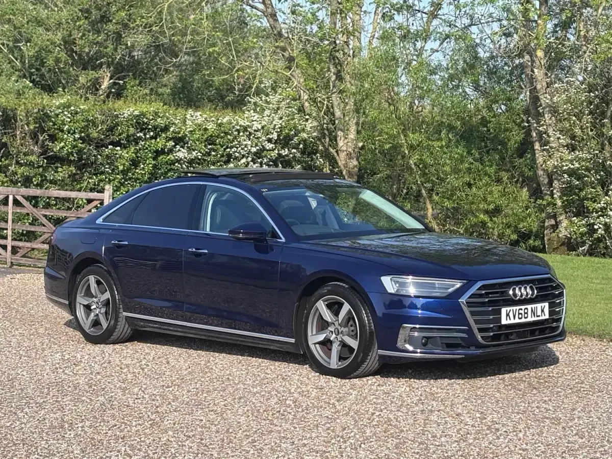 Usado Audi A8 Comfort 2018 Azul Sedan