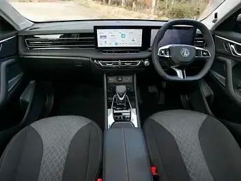 New MG HS SE 224 HP (164 kW) 2026 Silver SUV