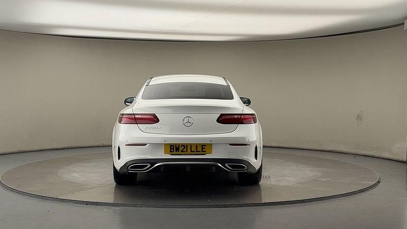 Used Mercedes E220 AMG line 2021 Polar white Coupe