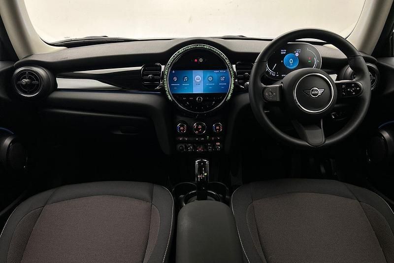 Used Mini Cooper Classic 134 HP (98 kW) 2022 Silver Hatchback