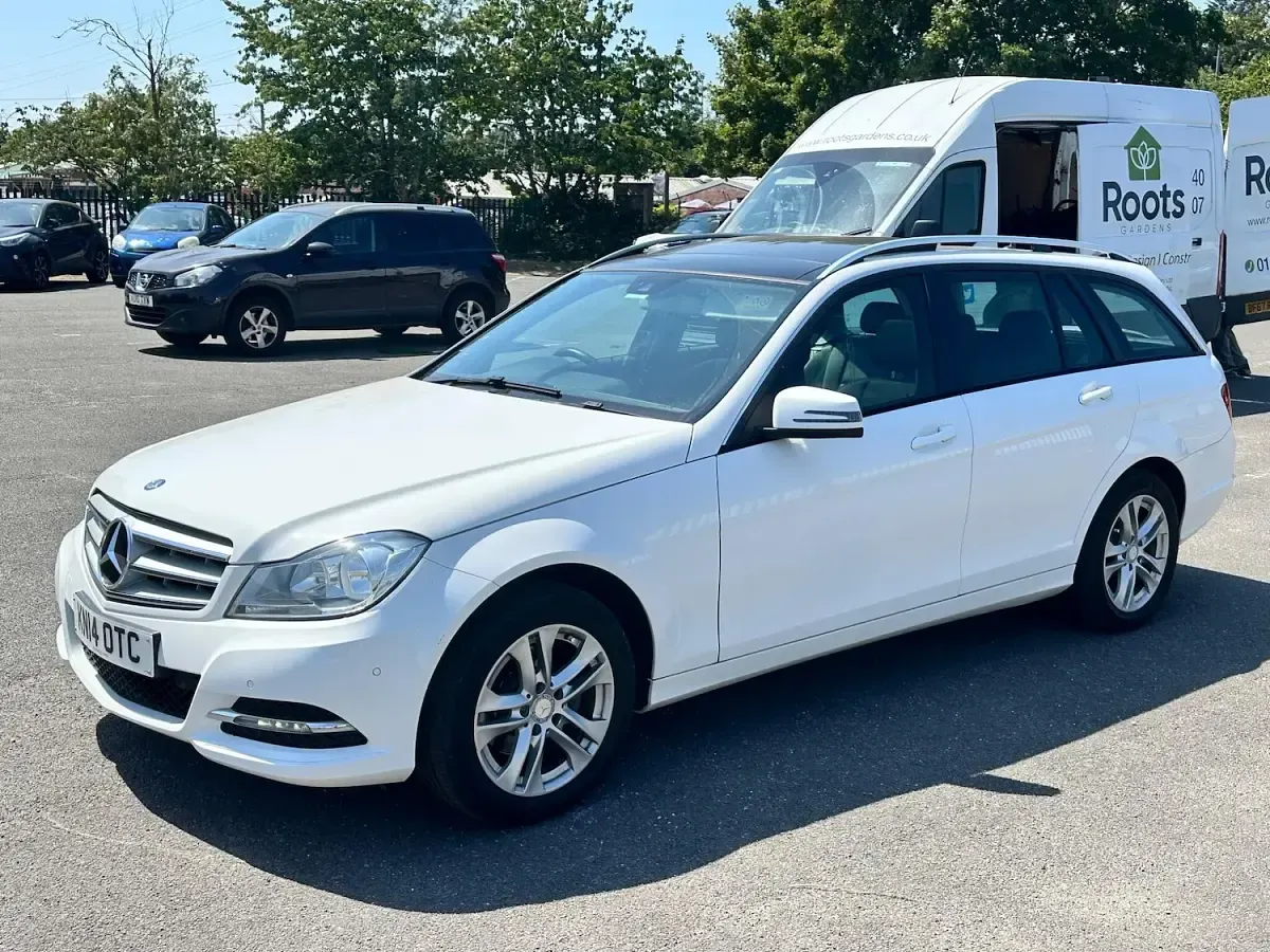 Used Mercedes C180 Executive 2014 White Estate