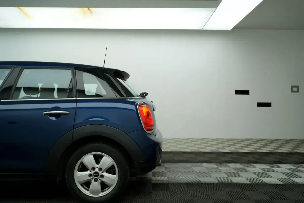 Usado Mini Cooper Hatch 2016 Azul Utilitario