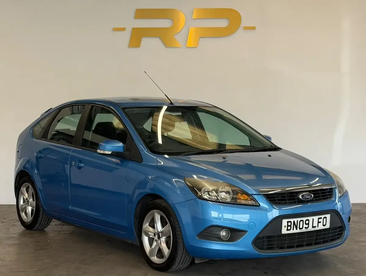 Used Ford Focus Zetec 2009 Blue Hatchback