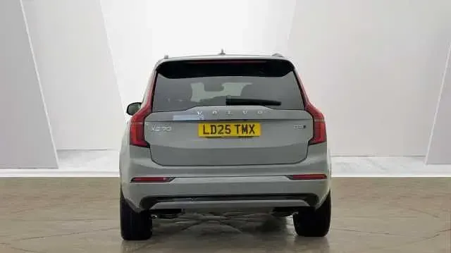 Begagnad Volvo XC90 Plus 247 HK (181 kW) 2026 SUV