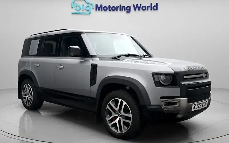Used Land Rover Defender 404 HP (297 kW) 2024 SUV