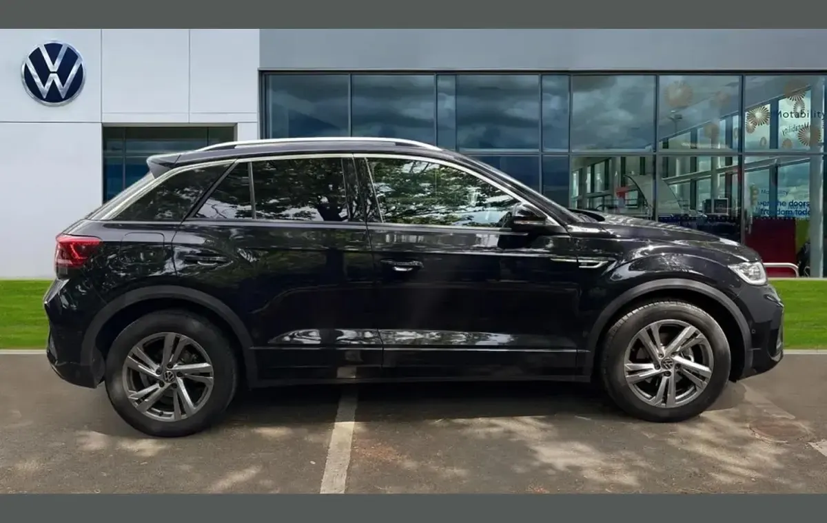 Used VW T-Roc R-line 147 HP (108 kW) 2025 Black SUV