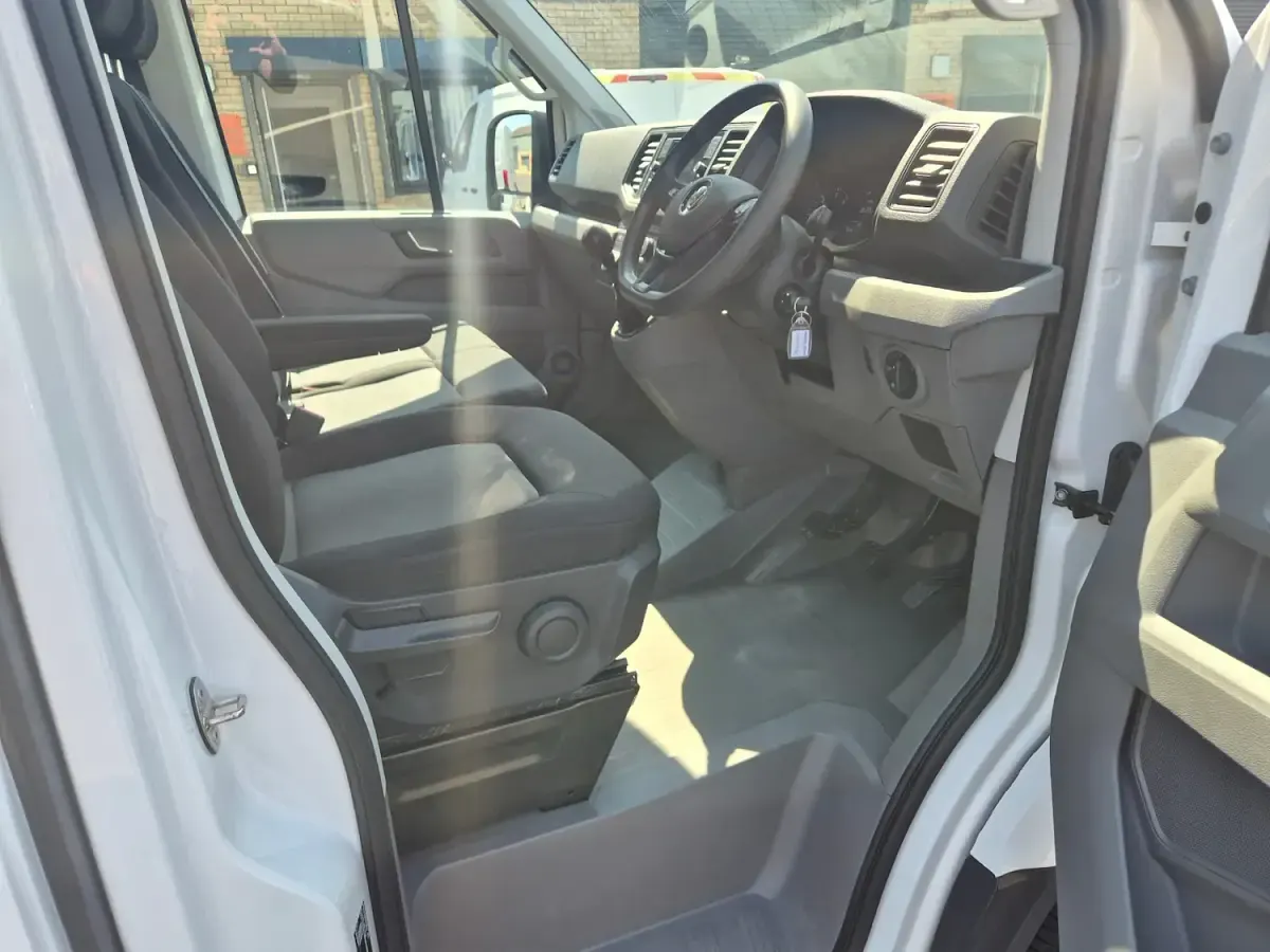 Used VW Crafter Trendline 140 HP (102 kW) 2023 White Van