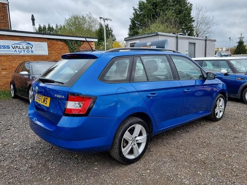 Used Skoda Fabia SE L 90 HP (66 kW) 2016 Blue Estate