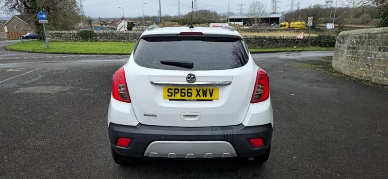 Second-hand Vauxhall Mokka 115 CP (84 kW) 2016 Alb SUV