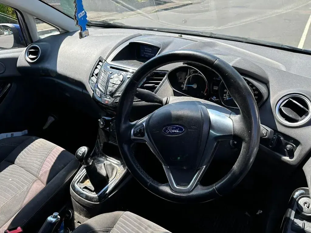 Used Ford Fiesta Zetec 2016 Blue Hatchback