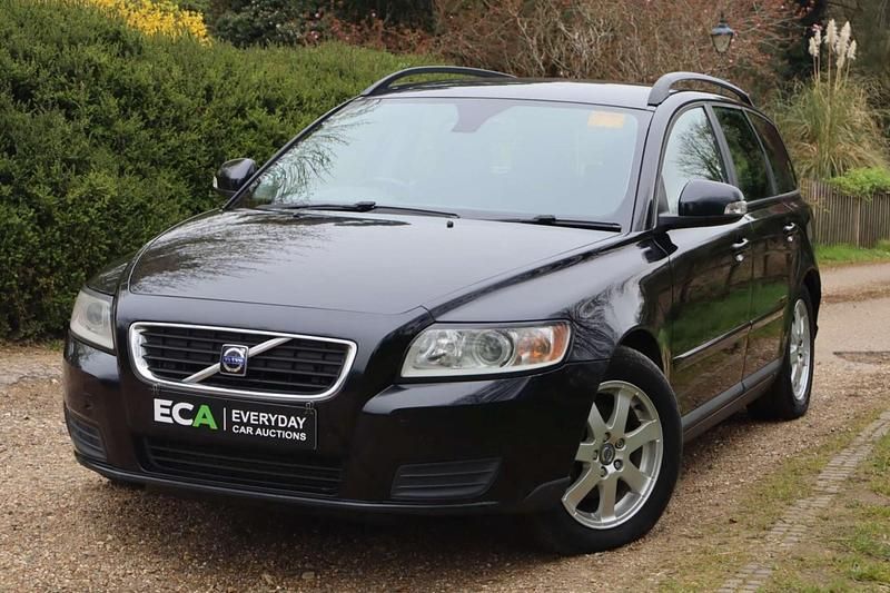 Used Volvo V50 109 HP (80 kW) 2009 Black Estate