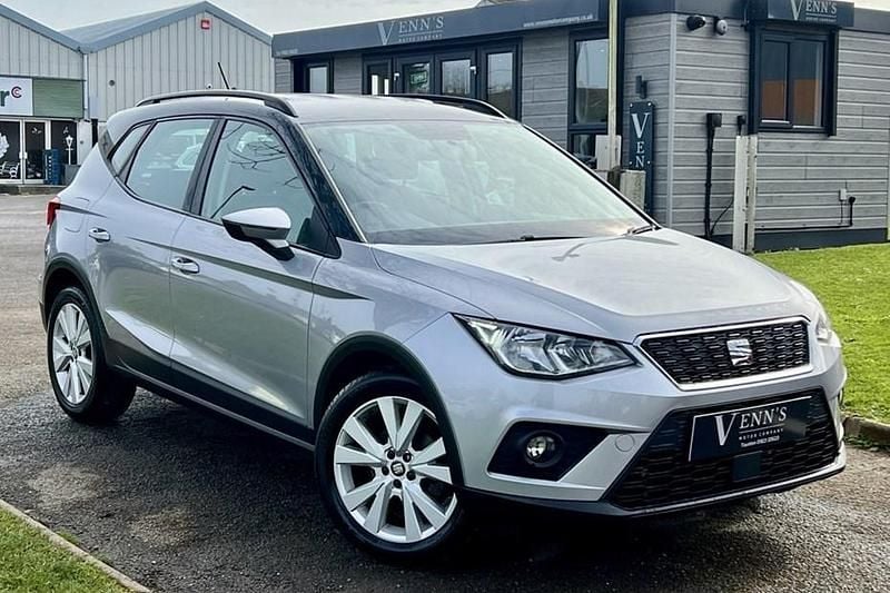Used Seat Arona SE Technology 115 HP (84 kW) 2019 Silver SUV