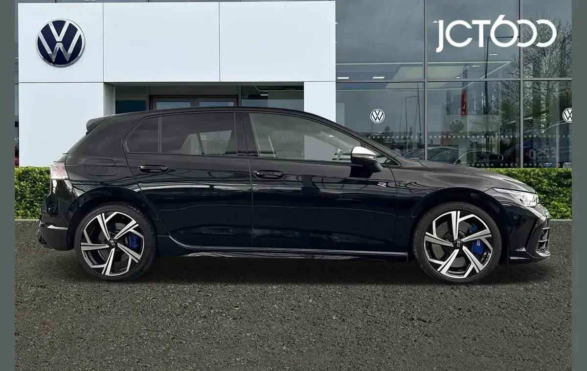 Used VW Golf VIII R 333 HP (244 kW) 2024 Black Hatchback