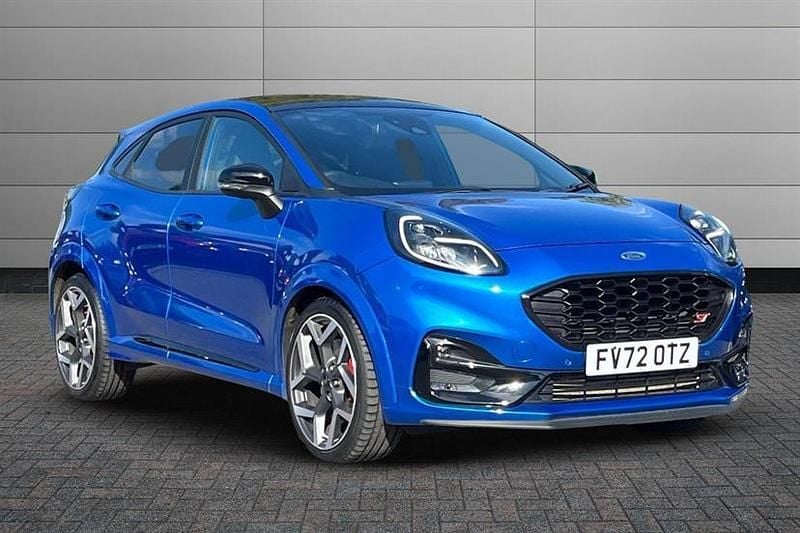 Desert island blue Used 2022 Ford Puma Gen-E ST Hatchback | £18,799 (Fair price) - Image 1/2