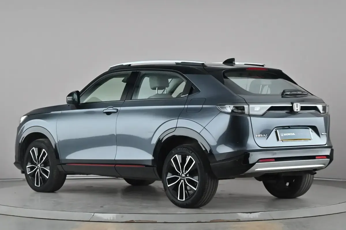 Używany Honda HR-V Advance 131 KM (96 kW) 2023 Szary SUV