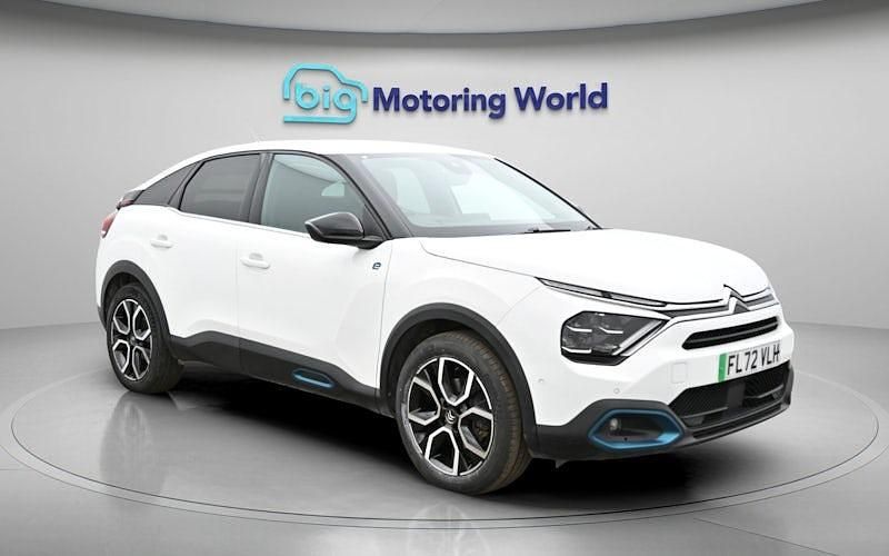 Used Citroën e-C4 Shine 100 kW (136 HP) 2022 White Hatchback