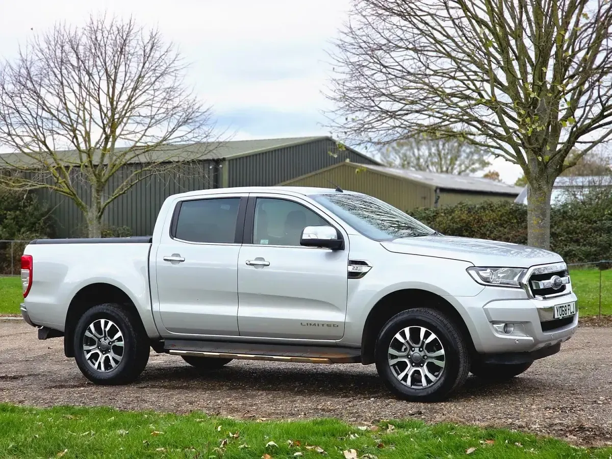 Used Ford Ranger Limited 160 HP (117 kW) 2018 Silver Pickup