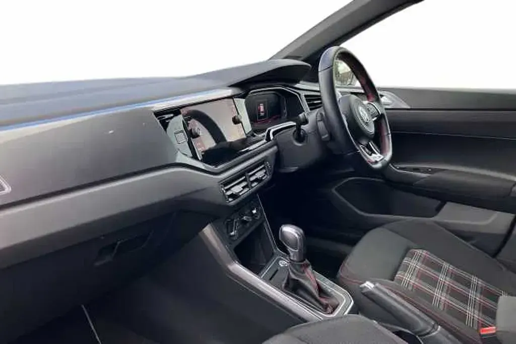 Used VW Polo 200 HP (147 kW) 2019 Hatchback