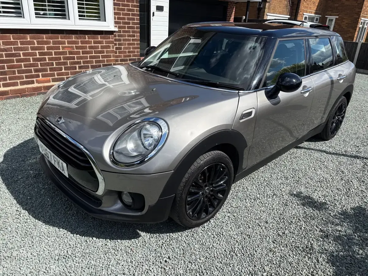 Usado Mini Cooper Clubman 136 CV (100 kW) 2017 Plateado Familiar