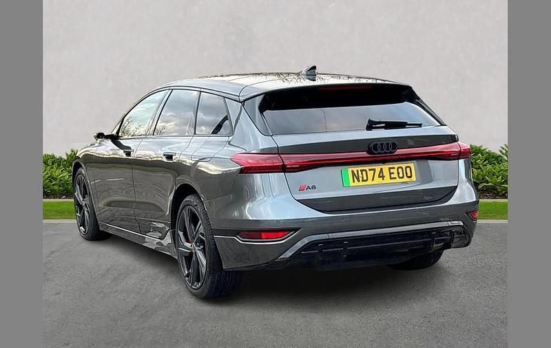 Usado Audi e-tron Performance 269 kW (367 HP) 2025 Cinzento SUV