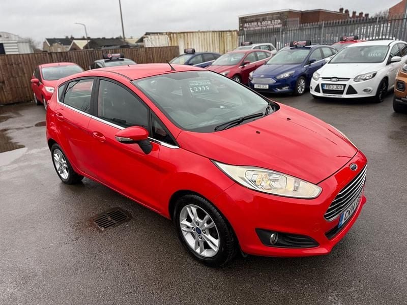 Used Ford Fiesta Zetec 2014 Red Hatchback